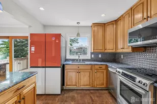 51 Charlotte St, Carteret, NJ 07008 - Photo 10