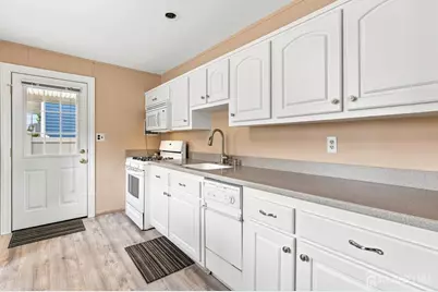 114 Kendall Drive, Sayreville, NJ 08859 - Photo 8