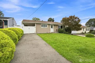 114 Kendall Dr, Sayreville, NJ 08859 - Photo 2