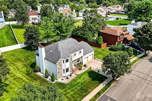 1 Cherry Creek Dr, Old Bridge Township, NJ 07747 - Photo 4