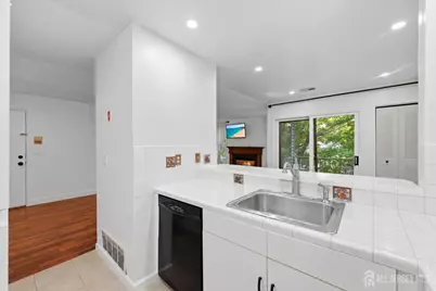 320 Edpas Road, New Brunswick, NJ 08901 - Photo 8