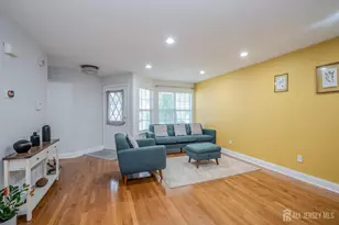 110 Briarwood Dr, North Brunswick Township, NJ 08902 - Photo 6