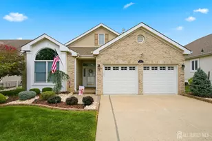 28 Sherwood Dr, Monroe Township, NJ 08831 - Photo 1