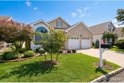 28 Sherwood Drive, Monroe Township, NJ 08831 - Photo 2