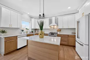 49 Victory Pl, East Brunswick Township, NJ 08816 - Photo 10