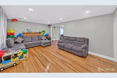 47 Albert Avenue, Edison, NJ 08837 - Photo 4