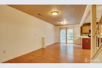 8 Forden Court, Sayreville, NJ 08872 - Photo 10