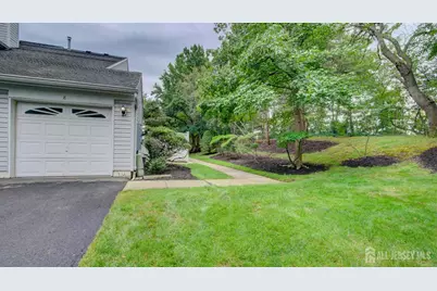 8 Forden Court, Sayreville, NJ 08872 - Photo 2