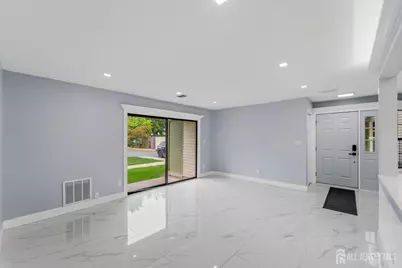 709 Sunshine Court, Sayreville, NJ 08859 - Photo 18