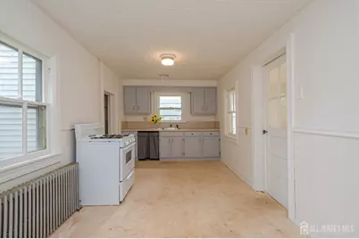 211 Main Street, Spotswood, NJ 08884 - Photo 14