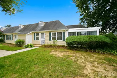 161 Pelham Lane #E, Jamesburg, NJ 08831 - Photo 1