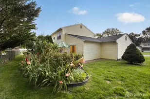 2 Dennison Pl, Plainsboro Township, NJ 08536 - Photo 20