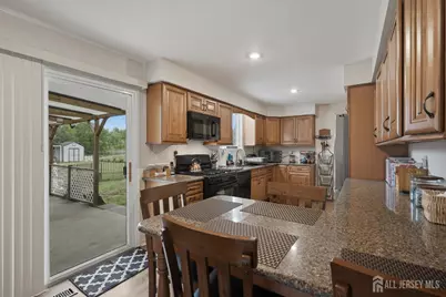 100 Coachman Drive, Florence, NJ 08505 - Photo 28