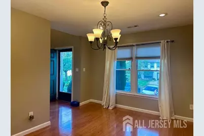 7 Heritage Square, Sayreville, NJ 08872 - Photo 8