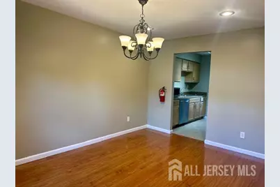 7 Heritage Square, Sayreville, NJ 08872 - Photo 6