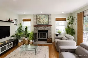 17 Wilson Ct, East Brunswick Township, NJ 08816 - Photo 8