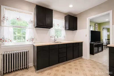 61 S Ward Street, New Brunswick, NJ 08901 - Photo 6