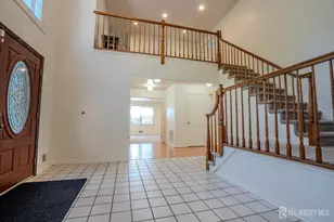 4 Chipwood Ln, North Brunswick Township, NJ 08902 - Photo 2