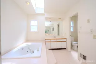 4 Chipwood Ln, North Brunswick Township, NJ 08902 - Photo 24
