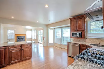 4 Chipwood Lane, North Brunswick Township, NJ 08902 - Photo 10