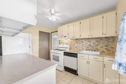 11 Wellesley Road, Sayreville, NJ 08859 - Photo 12