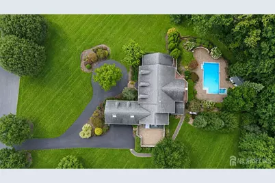 17 Spring Lake Drive, Chester, NJ 07931 - Photo 4
