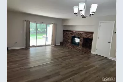 14 Albury Way, North Brunswick Township, NJ 08902 - Photo 2