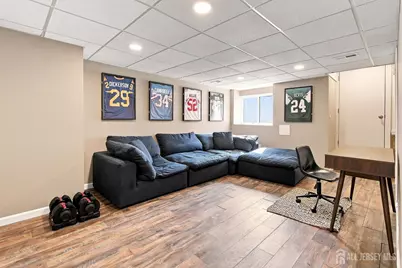 565 Clubhouse Drive, Middletown, NJ 07748 - Photo 18