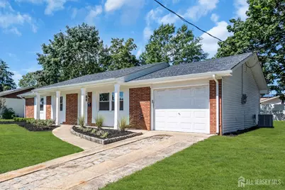 19 Inwood Avenue, Monroe Township, NJ 08831 - Photo 4