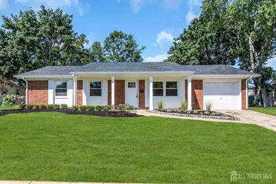 19 Inwood Avenue, Monroe Township, NJ 08831 - Photo 2