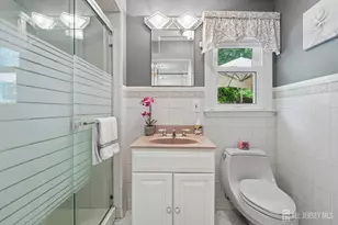 18 Mary Ellen Dr, Edison, NJ 08820 - Photo 34