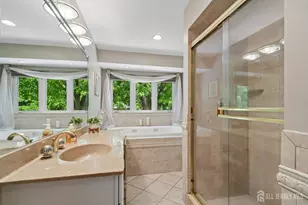 18 Mary Ellen Dr, Edison, NJ 08820 - Photo 28
