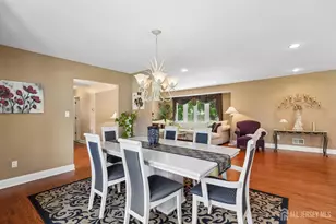 18 Mary Ellen Dr, Edison, NJ 08820 - Photo 12