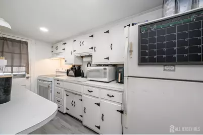 28 Second Street, Old Bridge Township, NJ 08857 - Photo 10
