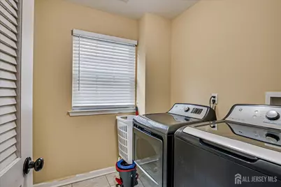 169 Metuchen Avenue, Woodbridge Township, NJ 07095 - Photo 32