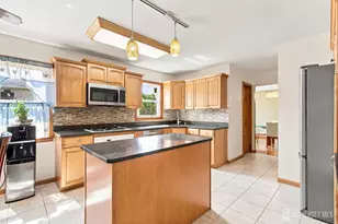 19 Ballo Pl, Edison, NJ 08820 - Photo 10