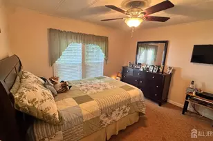 27 Hemming Way Dr, North Brunswick Township, NJ 08902 - Photo 8