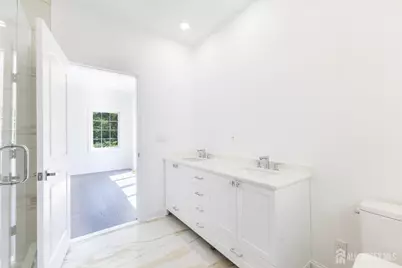117 E Berkley Boulevard, Iselin, NJ 08830 - Photo 28