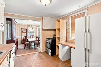 112 Roosevelt Boulevard, Edison, NJ 08837 - Photo 4
