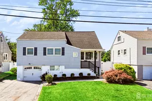 42 Jonquil Cir, Fords, NJ 08863 - Photo 1