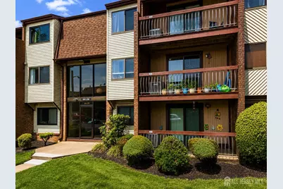 201 Edison Glen Terrace, Edison, NJ 08837 - Photo 2