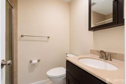 201 Edison Glen Terrace, Edison, NJ 08837 - Photo 18