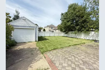 14 Fountain Street, East Brunswick Township, NJ 08816 - Photo 18