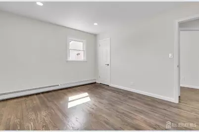 552 Ridgeway Avenue, Sayreville, NJ 08879 - Photo 14