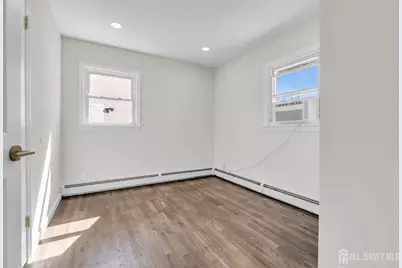 552 Ridgeway Avenue, Sayreville, NJ 08879 - Photo 16