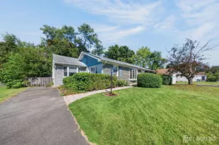 5 Lydecker Pl, Middlesex, NJ 08846 - Photo 2