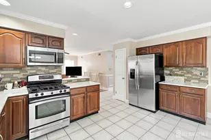 41 High Pointe Way, Old Bridge Township, NJ 07747 - Photo 14