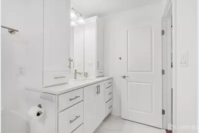 83 Riverwalk, Plainsboro Township, NJ 08536 - Photo 26