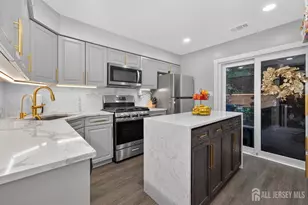 68 Sassafras Ct, North Brunswick Township, NJ 08902 - Photo 2