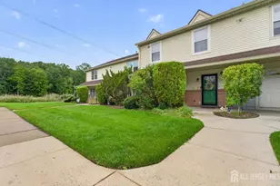 68 Sassafras Ct, North Brunswick Township, NJ 08902 - Photo 14